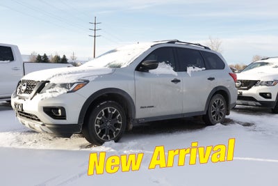 2020 Nissan Pathfinder SV