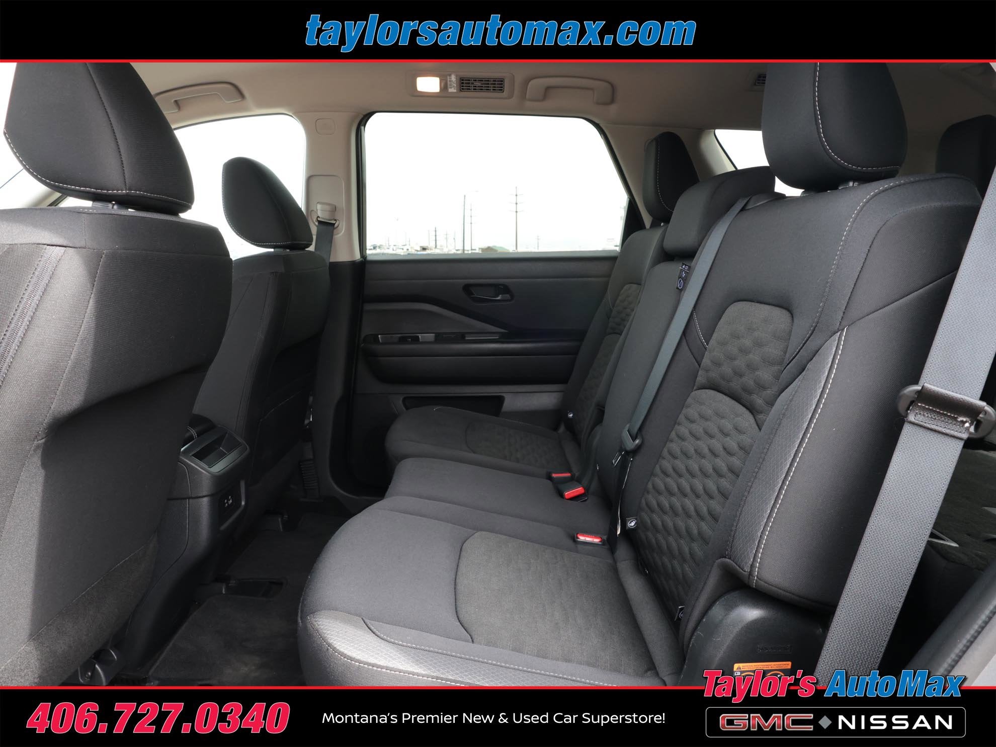 2024 Nissan Pathfinder S