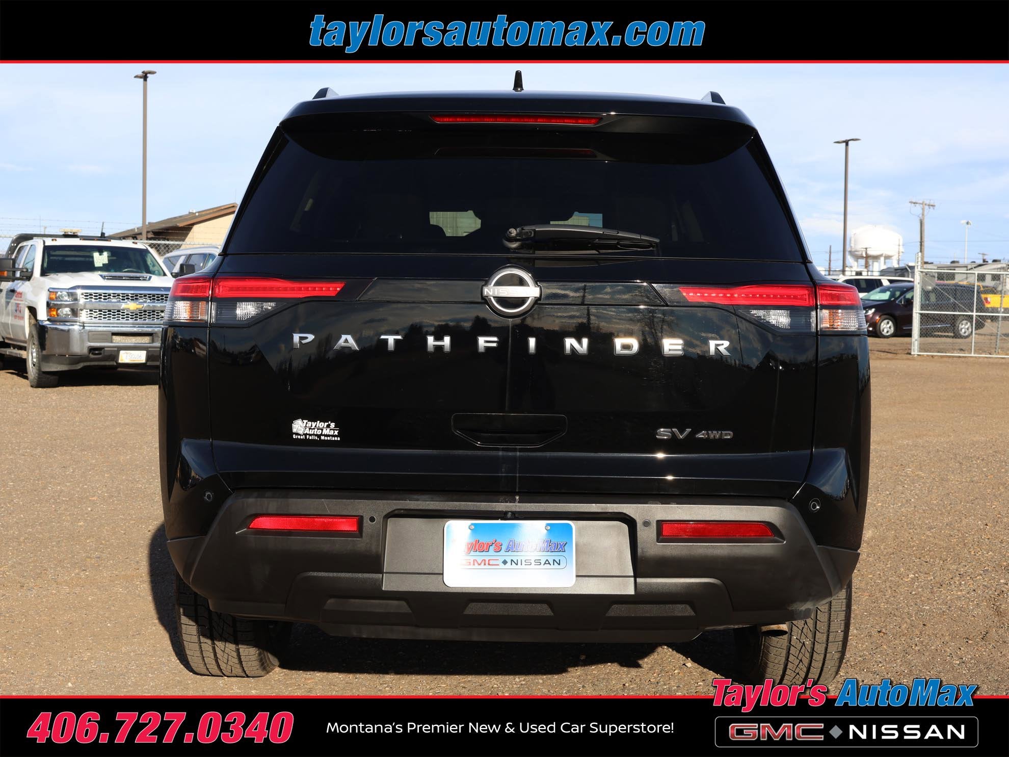 2024 Nissan Pathfinder SV