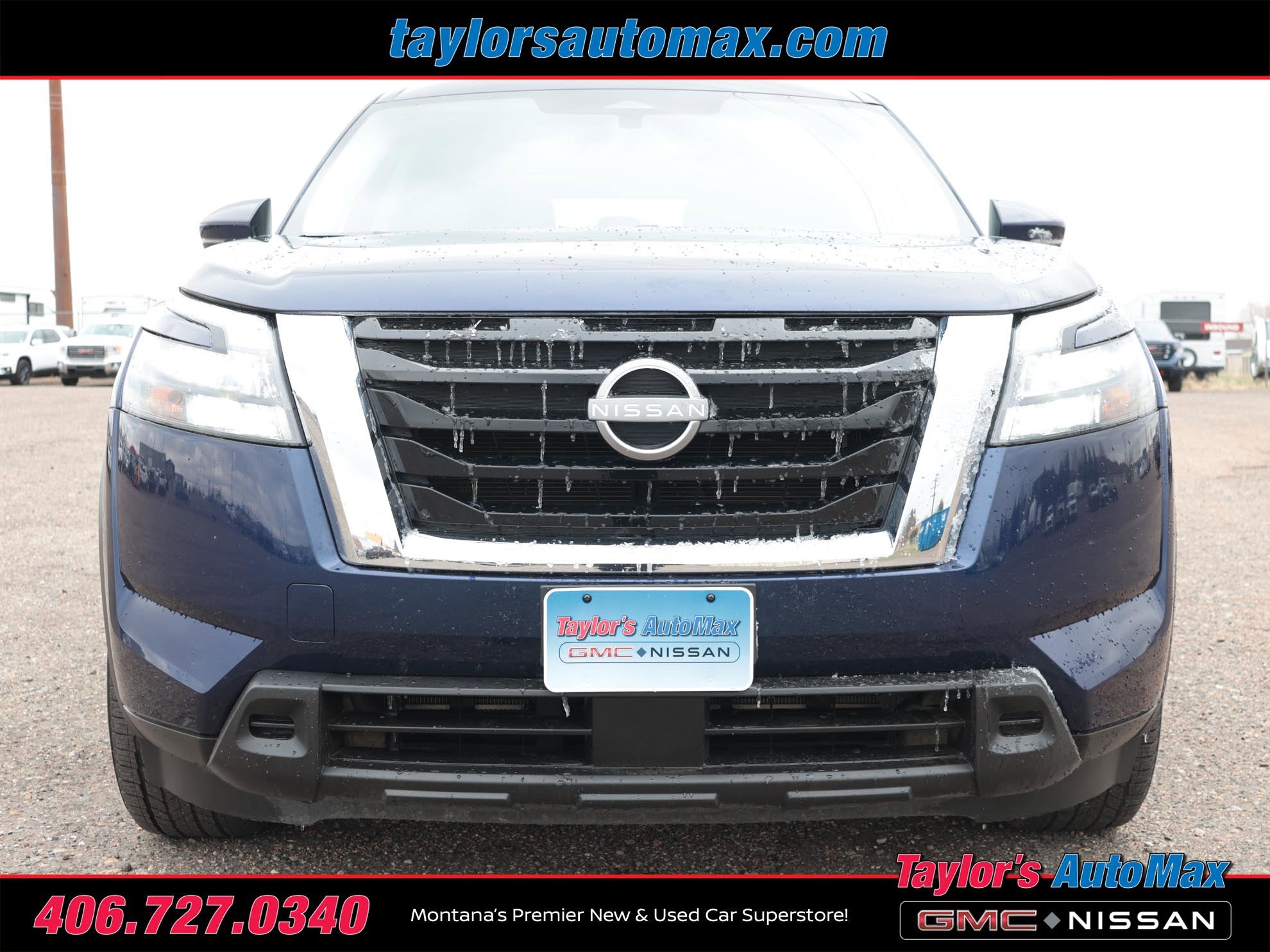 2024 Nissan Pathfinder SV