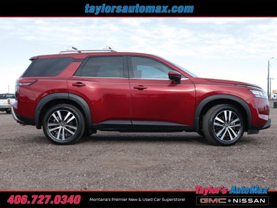 2023 Nissan Pathfinder SL