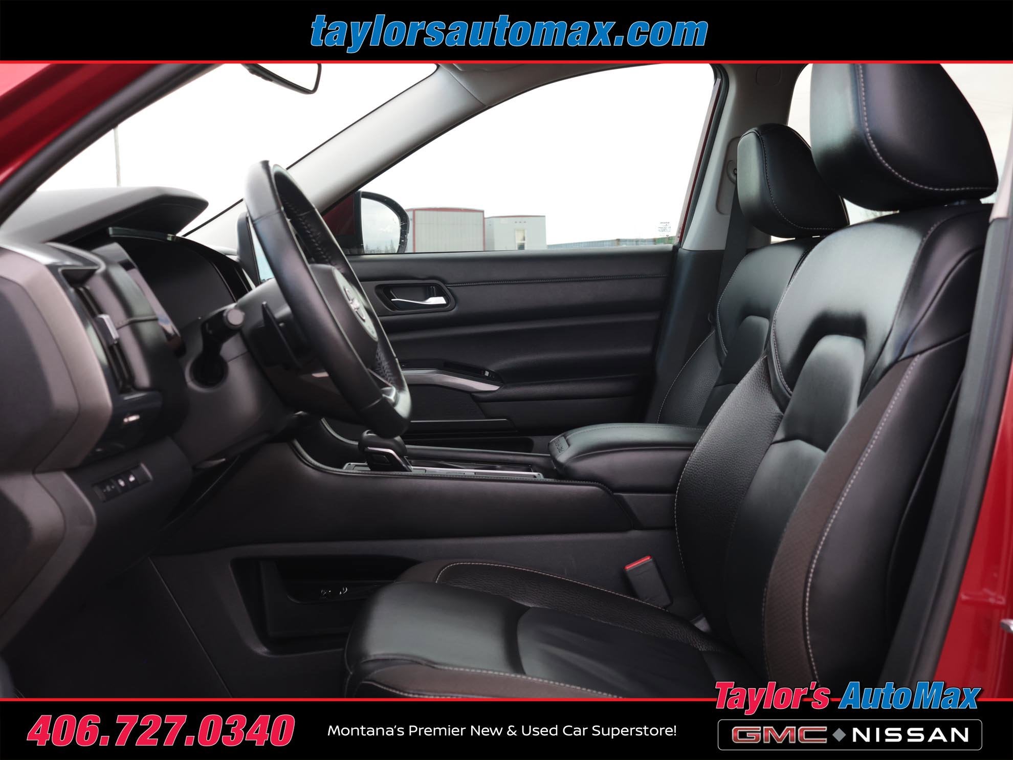 2023 Nissan Pathfinder SL